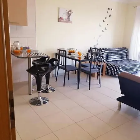 Apartamentosantossousa Ii Apartment Armacao de Pera